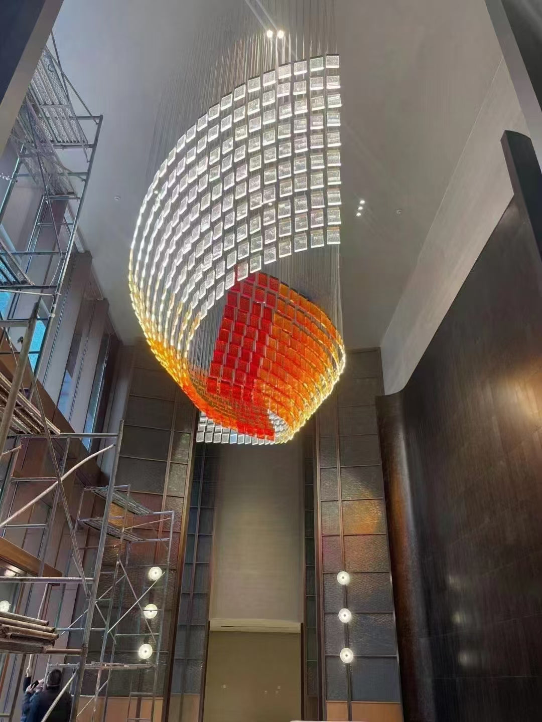 Spiral staircase cube light